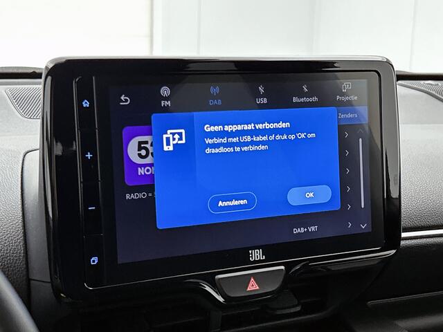 Toyota YARIS 1.5 Hybrid Executive + | Dealer Onderhouden | JBL | Head-Up Display | dodehoek detectie | Parkeersensoren voor+achter | Stoelverwarming | Apple CarPlay/Android auto | Cruise Control Adaptive | Achteruitrijcamera |