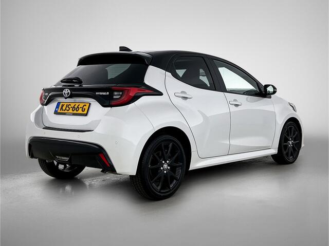 Toyota YARIS 1.5 Hybrid Executive + | BTW voertuig | Dealer onderhouden | Panoramadak | Head-Up Display | Dodehoek detectie | Parkeersensoren voor+achter | Stoelverwarming | Apple CarPlay/Android Auto | Cruise Control Adaptive