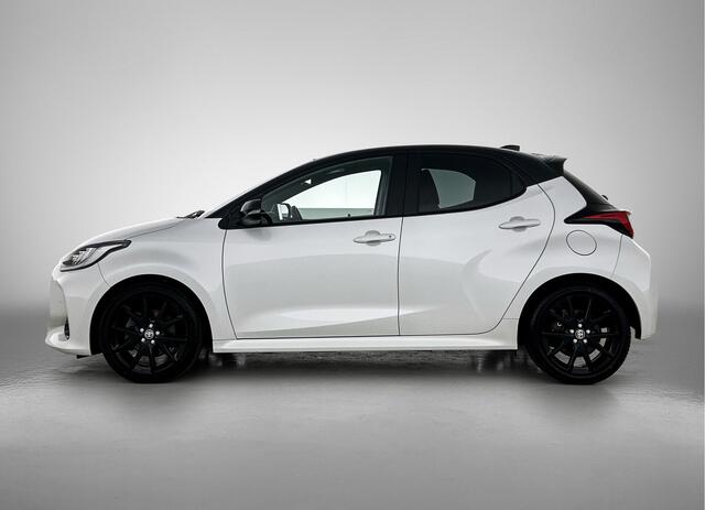 Toyota YARIS 1.5 Hybrid Executive + | BTW voertuig | Dealer onderhouden | Panoramadak | Head-Up Display | Dodehoek detectie | Parkeersensoren voor+achter | Stoelverwarming | Apple CarPlay/Android Auto | Cruise Control Adaptive