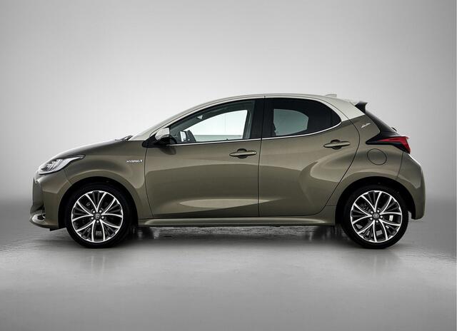 Toyota YARIS 1.5 Hybrid Style + | Dealer onderhouden | Lichte kleur half lederen interieur | Stoelverwarming | Climate Control | Cruise Control Adaptive | achteruitrijcamera |