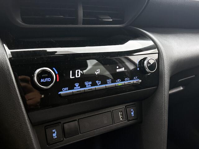 Toyota YARIS Cross 1.5 Hybrid Dynamic + Limited | Parkeersensoren voor+achter | Stoelverwarming | Buitenspiegels elektrisch inklapbaar | Navigatie | Apple CarPlay/Android Auto | Cruise Control Adaptive |