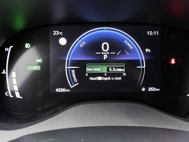Toyota YARIS Cross 1.5 Hybrid 115 First Edition + | BTW Voertuig | Stoel+stuurverwarming | Draadloze telefoonlader | Apple CarPlay/Android Auto | Climate Control | Cruise Control Adaptive | Achteruitrijcamera |