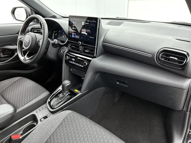 Toyota YARIS Cross 1.5 Hybrid 115 First Edition + | BTW Voertuig | Stoel+stuurverwarming | Draadloze telefoonlader | Apple CarPlay/Android Auto | Climate Control | Cruise Control Adaptive | Achteruitrijcamera |