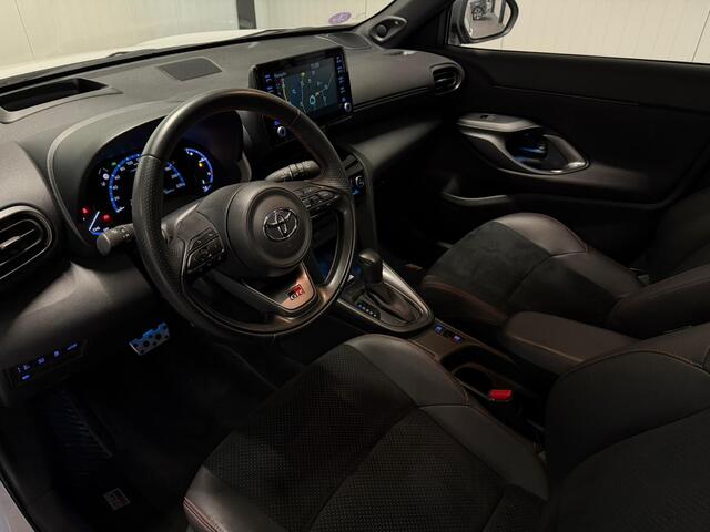 Toyota YARIS Cross 1.5 Hybrid GR Sport Panodak HUD Camera ACC Dealer Onderhouden Fabrieksgarantie