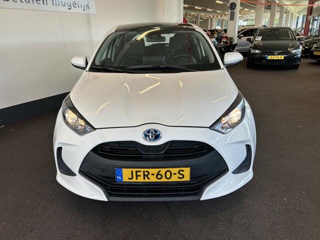 Toyota YARIS 1.5 Hybrid 115 Business Automaat | Panoramadak | Cruise control | Climate control | Navigatie