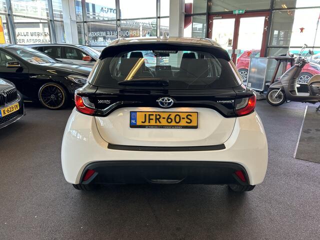 Toyota YARIS 1.5 Hybrid 115 Business Automaat | Panoramadak | Cruise control | Climate control | Navigatie