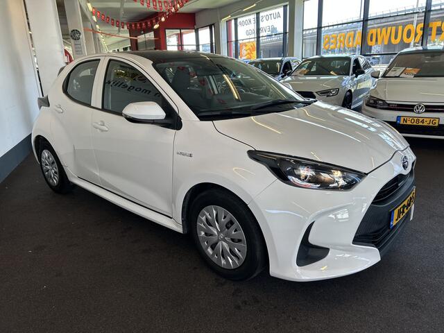 Toyota YARIS 1.5 Hybrid 115 Business Automaat | Panoramadak | Cruise control | Climate control | Navigatie