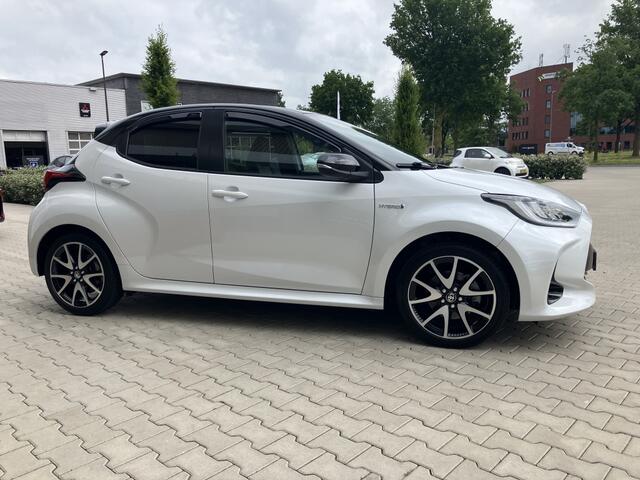 Toyota YARIS 1.5 Hybride Selection | Bi-Tone | Apple Car-play | Stoelverw