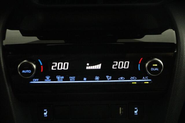 Toyota YARIS Cross 1.5 Hybrid Adventure | Trekhaak | Navigatie | elke achter klep |