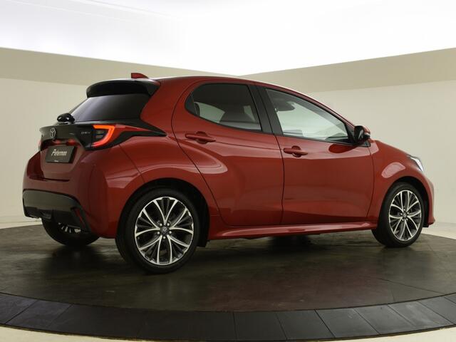 Toyota YARIS 1.5 Hybrid Executive | JBL | Head-up | Blindspot | Halfleer