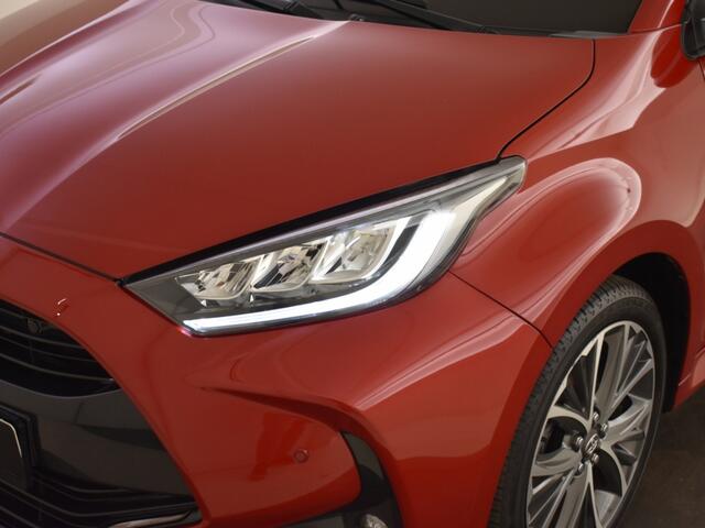 Toyota YARIS 1.5 Hybrid Executive | JBL | Head-up | Blindspot | Halfleer