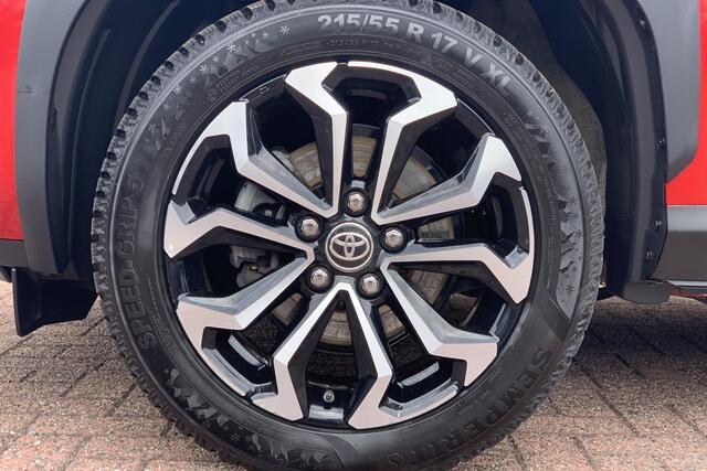 Toyota YARIS Cross 1.5 Hybrid Dynamic | Stoel en Stuurverwarming | Camera | ACC |