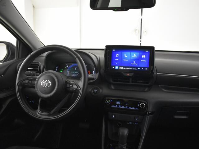 Toyota YARIS 1.5 Hybrid 115 Style | PDC V+A | BSM | Stuur en Stoelverwarming