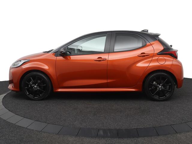 Toyota YARIS 1.5 Hybrid Executive | Stoelverwarming | Parkeersensoren | Leder - Stof bekleding |
