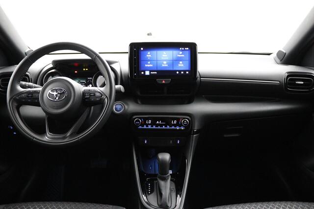 Toyota YARIS 1.5 Hybrid Executive | Stoelverwarming | Parkeersensoren | Leder - Stof bekleding |