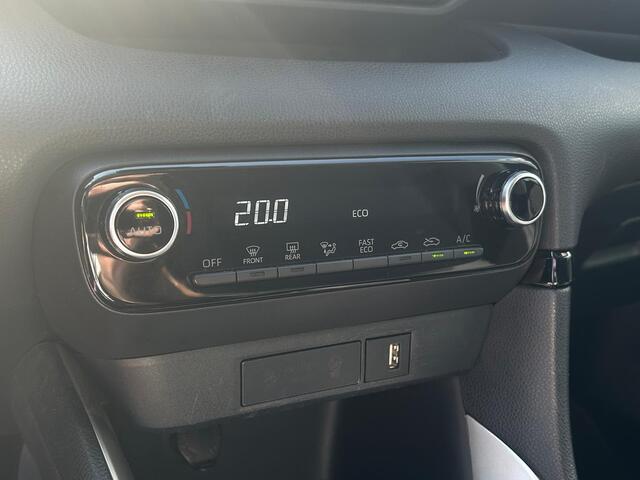 Toyota YARIS 1.5 Hybrid Active | Apple CarPlay & Android Auto | Adoptieve Cruise | Camera | Toyota Safety Sense