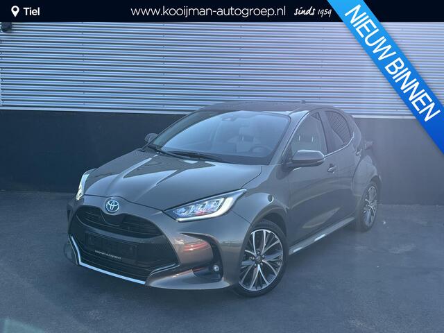 Toyota YARIS 1.5 Hybrid Executive Stoelverwarming, HUD, Smart Key, LED, Navigatie, Parkeersensoren, leder/stof