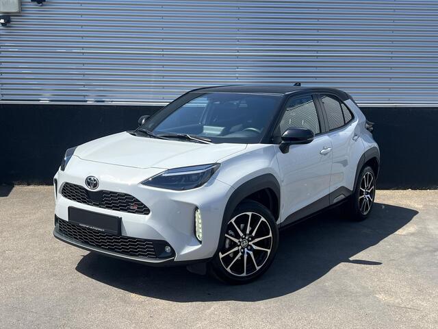 Toyota YARIS Cross 1.5 Hybrid GR Sport Panoramadak, Navigatie, LMV, Dodehoekdetectie, HUD, Elek. achterklep, Stoelverwarming,