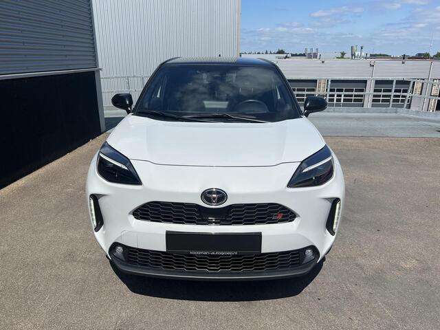 Toyota YARIS Cross 1.5 Hybrid GR Sport Panoramadak, Navigatie, LMV, Dodehoekdetectie, HUD, Elek. achterklep, Stoelverwarming,