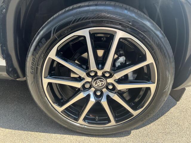 Toyota YARIS Cross 1.5 Hybrid GR Sport Panoramadak, Navigatie, LMV, Dodehoekdetectie, HUD, Elek. achterklep, Stoelverwarming,
