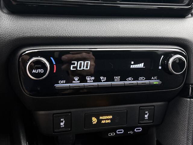 Toyota YARIS 1.5 Hybrid 115 Dynamic | Parkeersensoren | Dodehoekdetectie | Stoel-/Stuurverwarming | Draadloze Telefoonlader | Onderweg-naar-dealer