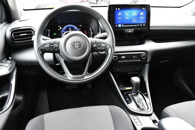 Toyota YARIS 1.5 Hybrid 115 Dynamic Limited automaat 116pk | Comfort pakket | Parkeersensoren vóór & achter | Voorstoelen verwarmd |