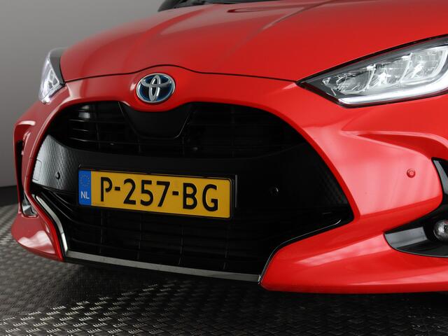 Toyota YARIS 1.5 Hybrid Launch Edition 1e Eigenaar (Camera / Head Up / Stoel-Stuurverw. / ACC)
