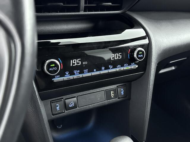 Toyota YARIS Cross 1.5 Hybrid Adventure | Head Up Display | Stoelverwarming | Parkeersensoren | **