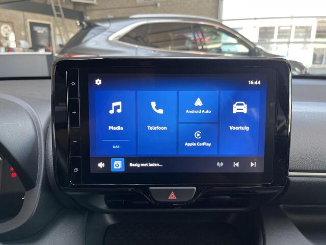 Toyota YARIS 1.5 Hybrid 115 Dynamic LED | CAMERA | ADAPTIVE CRUISE CONTROL | APPLE CARPLAY / ANDROID AUTO | STOEL/STUUR VERWARMING