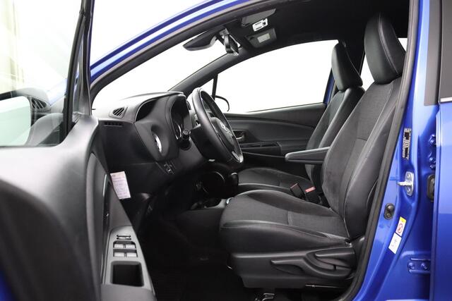 Toyota YARIS 1.5 Hybrid Energy Plus | Navigatie | Privacy Glas | Alcantara Bekleding | Dimmende Binnenspiegel Automatisch |