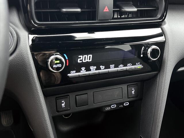 Toyota YARIS Cross 1.5 Hybrid 115 Dynamic | Voorstoelen verwarmd |