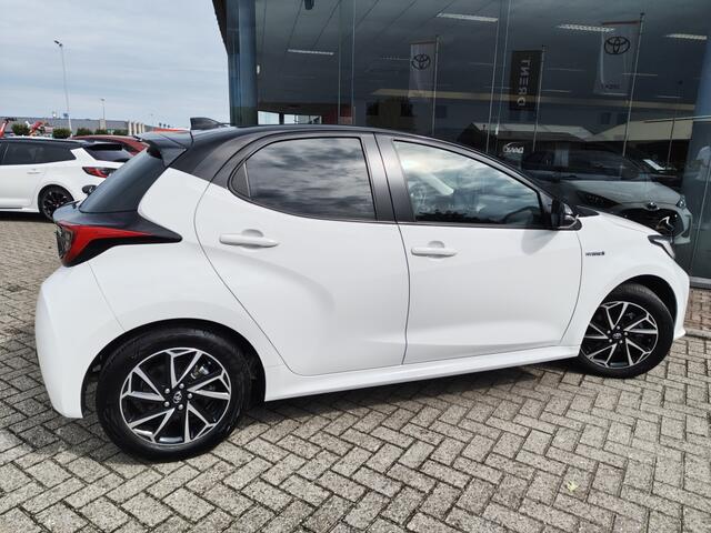 Toyota YARIS 1.5 Hybrid Dynamic Bi-Tone | Trekhaak Afneembaar | Navi | Keyles