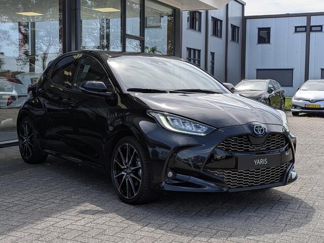 Toyota YARIS 1.5 Hybrid GR Sport | Stoelverwarming | Dodehoek | Keyless | Carplay | ACC | Dual Climate