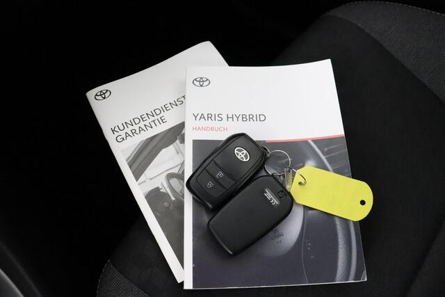 Toyota YARIS 1.5 Hybrid 115 Business | Apple Carplay/Android Auto | Stoelverwarming | Keyless | Parkeercamera |
