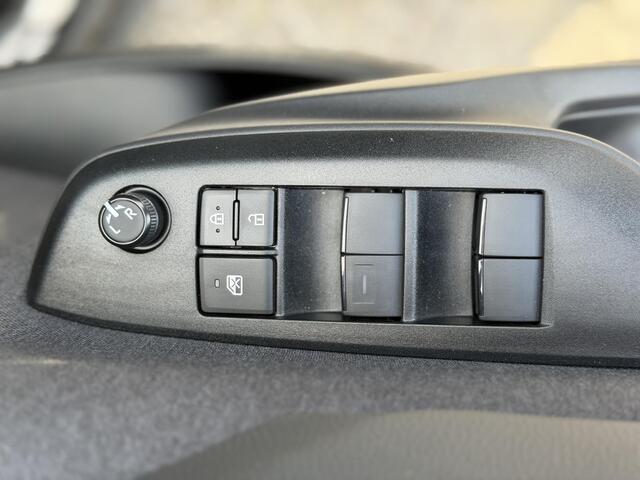 Toyota YARIS Cross 1.5 Hybrid 115 First Edition | Stoel- Stuurverwarming | Keyless | ACC | Camera | Led | Qi-lader