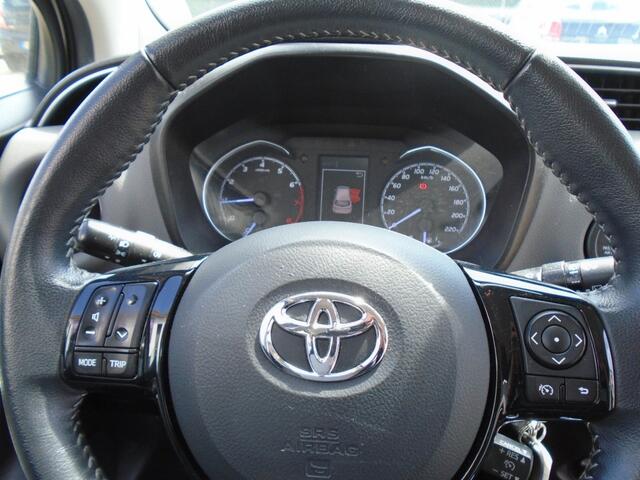Toyota YARIS 1.0 VVT-I BUS. PLUS