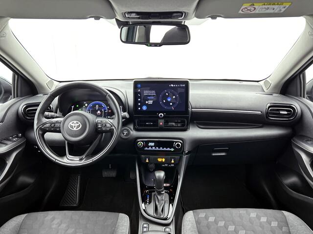 Toyota YARIS Hybrid 115 Dynamic Comfort Pack | Parkeersensoren | Stoelverwarming |