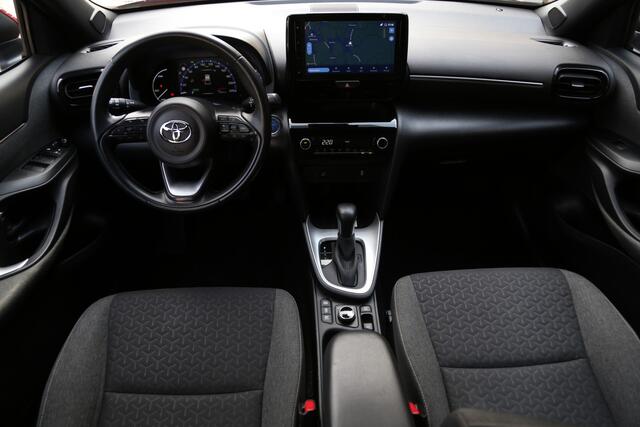 Toyota YARIS Cross 1.5 Hybrid AWD-I Dynamic Team Navi Camera LED ACC