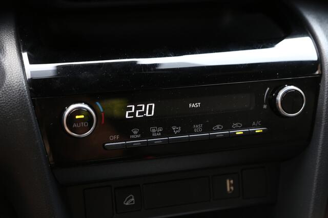 Toyota YARIS Cross 1.5 Hybrid AWD-I Dynamic Team Navi Camera LED ACC