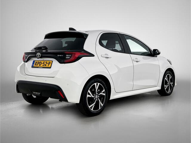 Toyota YARIS 1.5 Hybrid 115 First Edition | BTW Voertuig | Stoelverwarming | Parkeersensoren |