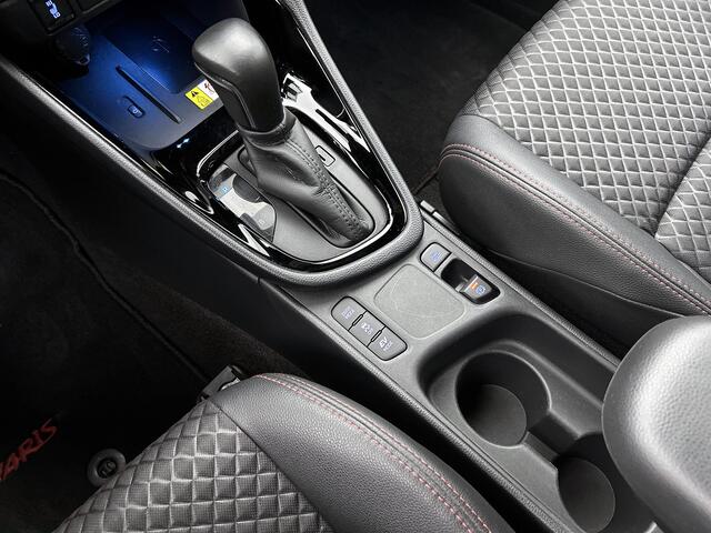 Toyota YARIS 1.5 Hybrid Tokyo Spirit | Lederen bekleding | Stoel en stuurwielverwarming |