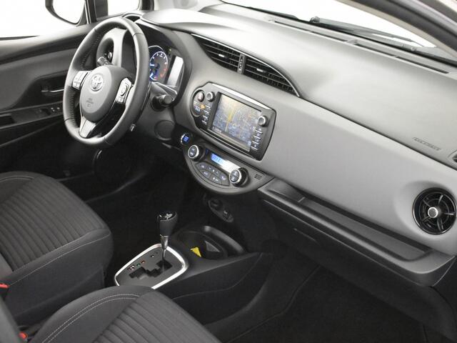 Toyota YARIS 1.5 VVT-i Dynamic | Trekhaak | Navigatie | Keyless
