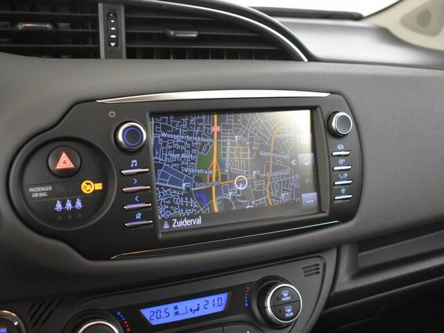 Toyota YARIS 1.5 VVT-i Dynamic | Trekhaak | Navigatie | Keyless