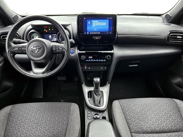 Toyota YARIS Cross 1.5 Hybrid First Edition | All Wheel Drive | Stoelverwarming | Blindspot | PDC voor en achter | Facelift model | SL 63