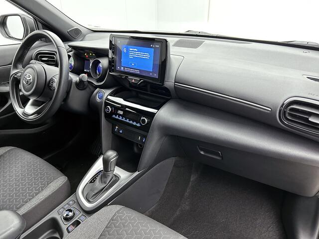 Toyota YARIS Cross 1.5 Hybrid First Edition | All Wheel Drive | Stoelverwarming | Blindspot | PDC voor en achter | Facelift model | SL 63