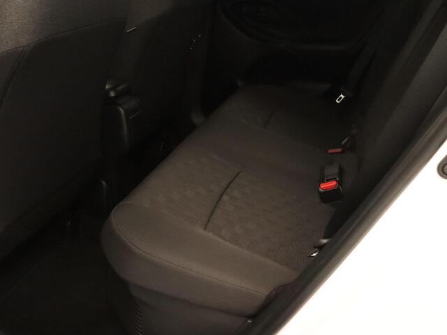 Toyota YARIS 1.5 Hybrid 115 Dynamic - ORIGINEEL NEDERLANDSE AUTO - AFKOMSTIG VAN 1E EIGENAAR - NAVIGATIE - CAMERA - MISTLAMPEN VOOR - APPLE CARPLAY/ ANDROID AUTO - DAB AUDIO - CLIMATE CONTROL - KEYLESS ENTRY/ START - 4 X ELEKTRISCHE RAMEN -