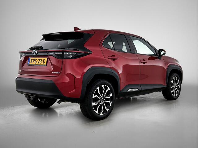 Toyota YARIS Cross 1.5 Hybrid First Edition | BTW voertuig | Stoel+stuurverwarming | Apple CarPlay/Android Auto | Climate Control | Cruise Control Adaptive | Achteruitrijcamera | Trekhaak |