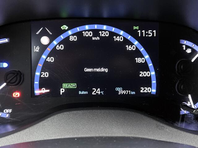 Toyota YARIS Cross 1.5 Hybrid First Edition | BTW voertuig | Stoel+stuurverwarming | Apple CarPlay/Android Auto | Climate Control | Cruise Control Adaptive | Achteruitrijcamera | Trekhaak |