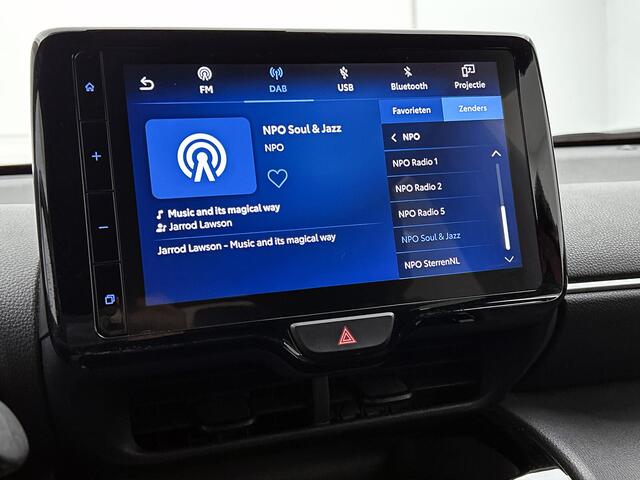Toyota YARIS Cross 1.5 Hybrid First Edition | BTW voertuig | Stoel+stuurverwarming | Apple CarPlay/Android Auto | Climate Control | Cruise Control Adaptive | Achteruitrijcamera | Trekhaak |