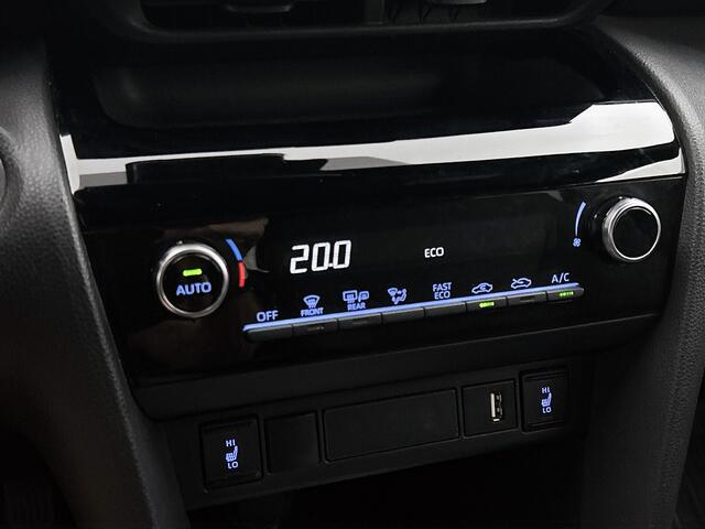 Toyota YARIS Cross 1.5 Hybrid First Edition | BTW voertuig | Stoel+stuurverwarming | Apple CarPlay/Android Auto | Climate Control | Cruise Control Adaptive | Achteruitrijcamera | Trekhaak |